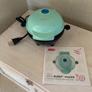 Mini Bundt cake maker by Dash aqua teal